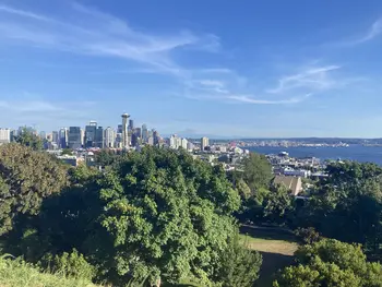 Skyline view of downtown Seattle from Kerry Park